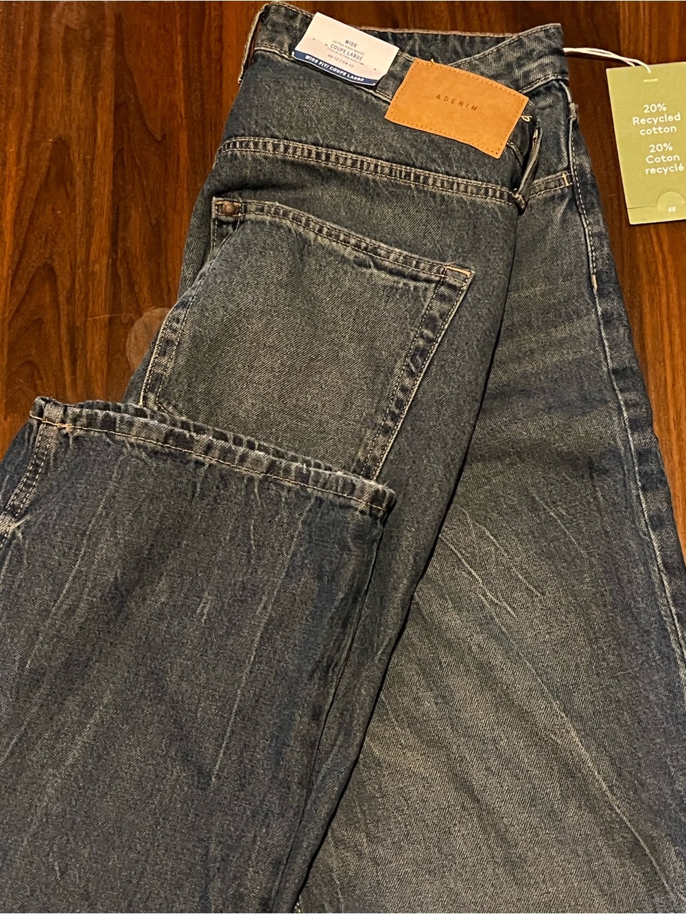 H&M Wide Ultra High Waist Jean - Picture 1 of 5